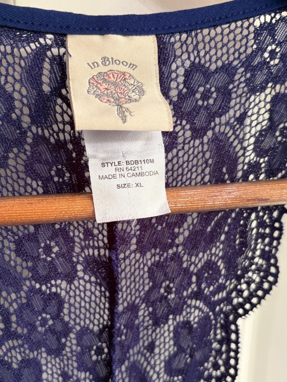Excellent condition size XL In Bloom by Joquil Blue & White gown and robe. - Picture 4 of 10